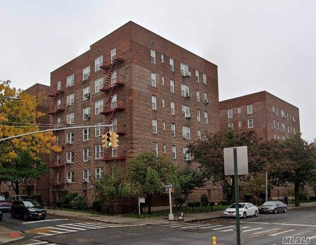 33-04 91 Street - Photo 1