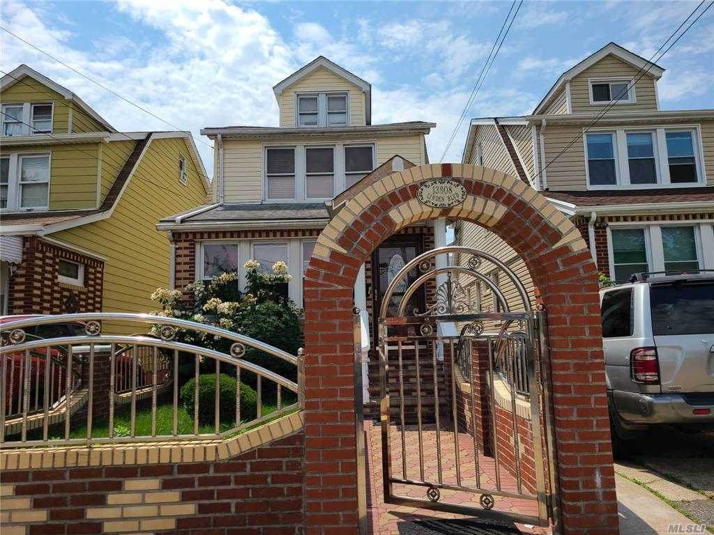 138-08 Linden Boulevard - Photo 1