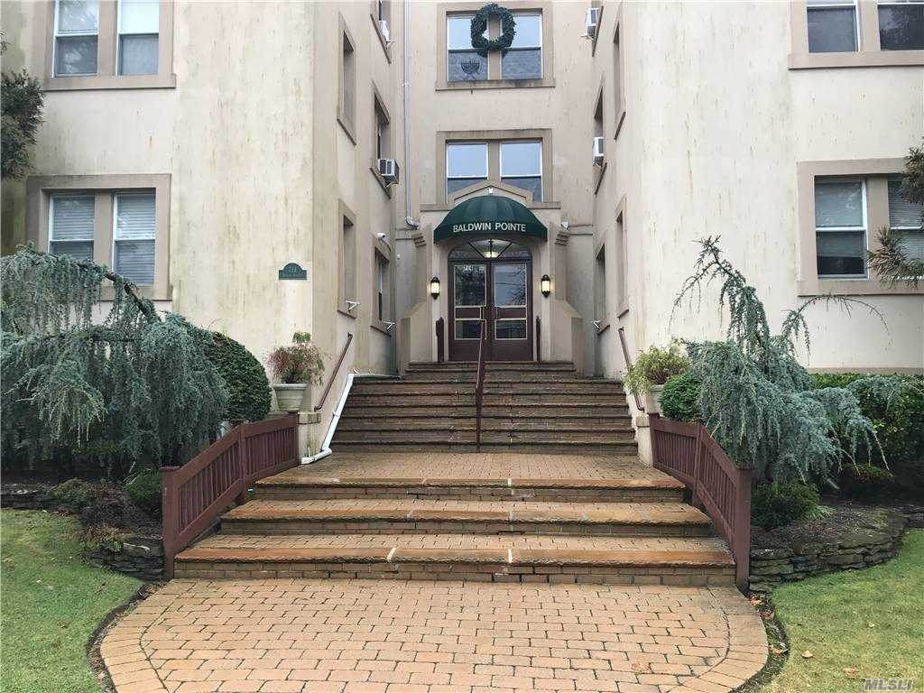 714 School Street - Photo 1