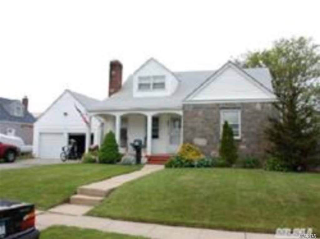 48 Belle Terre Avenue - Photo 1