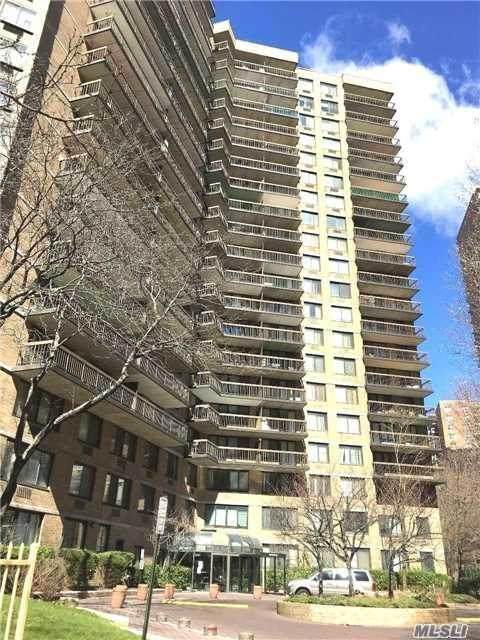 138-35 Elder Avenue - Photo 1