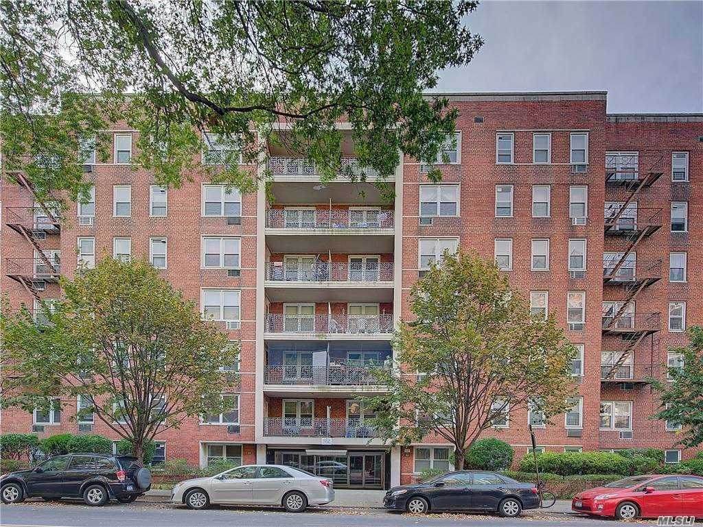 144-30 Sanford Avenue - Photo 1