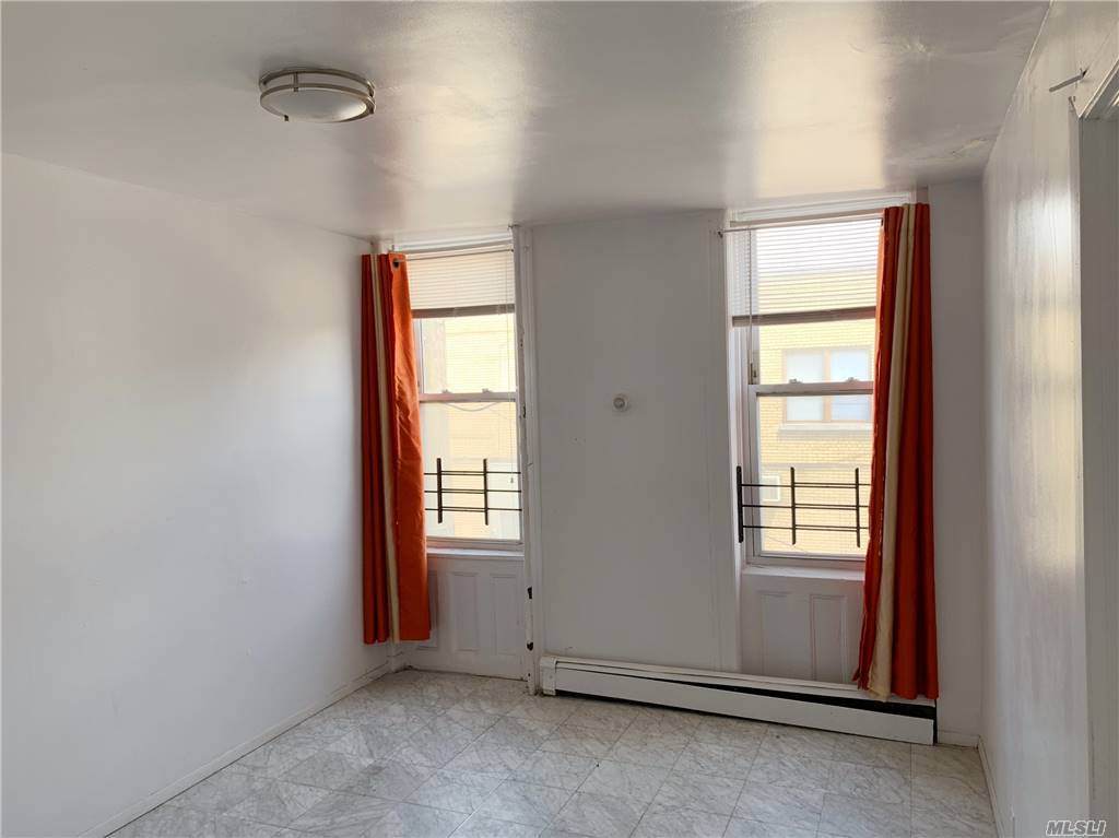 212-35 Jamaica Avenue - Photo 1