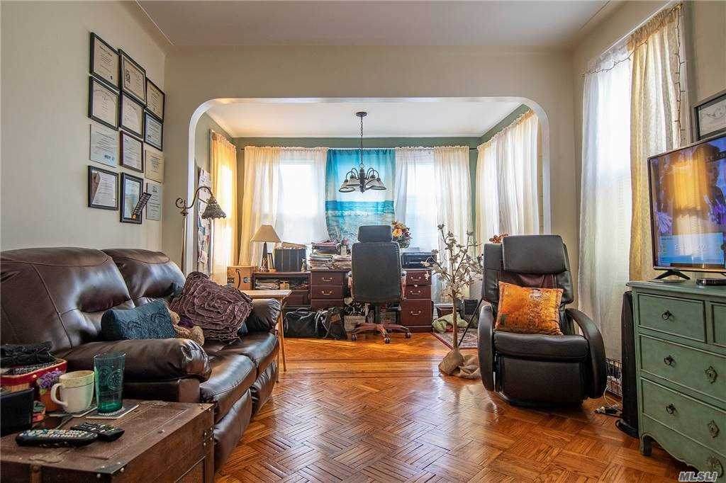 88-44 81 Road - Photo 1