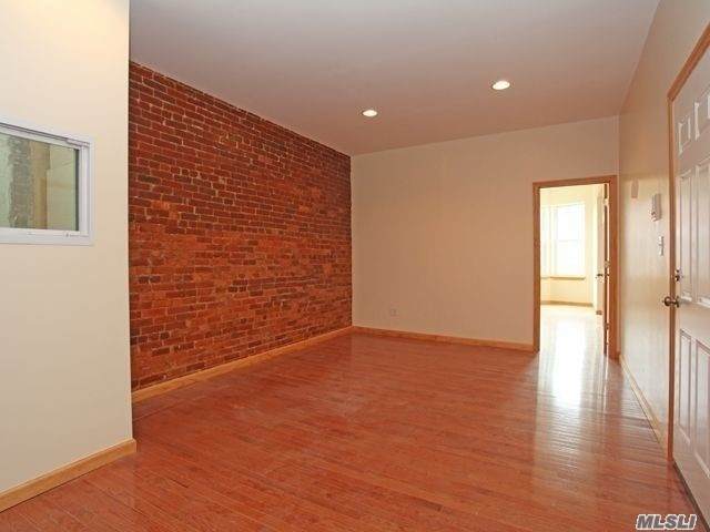 545 Throop - Photo 1