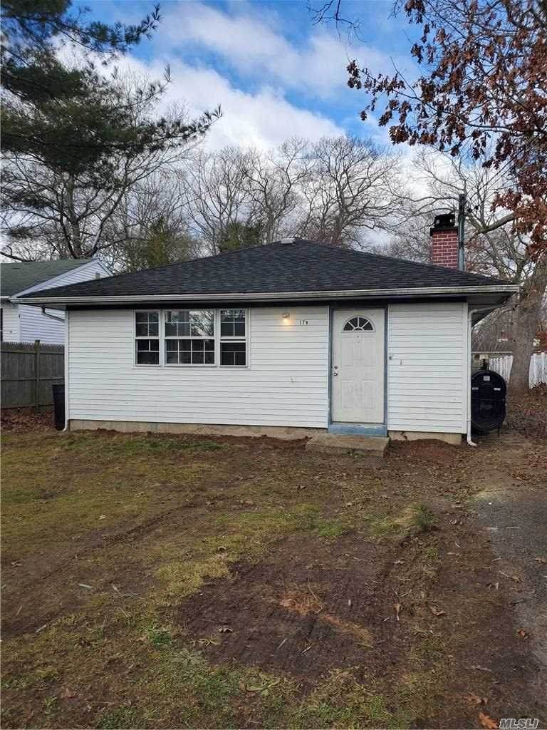 179 Parkview Drive - Photo 1