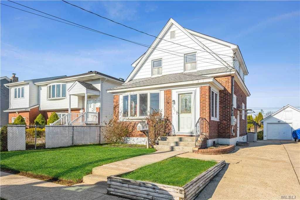1829 Evergreen Avenue - Photo 1