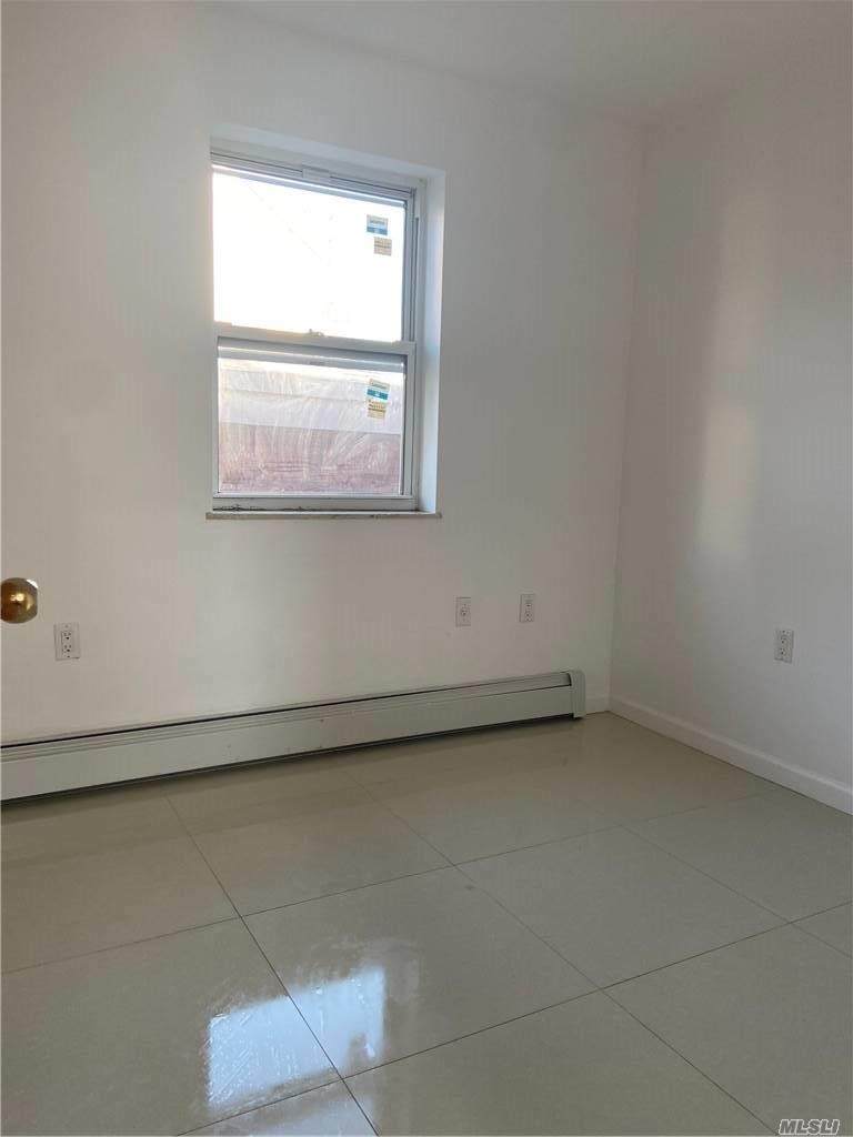137-57 Laburnum Avenue - Photo 1