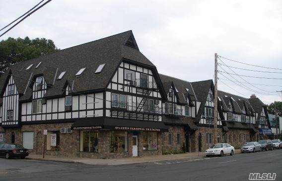 1421 Broadway Avenue - Photo 1