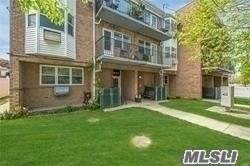 95-08 150th Road - Photo 1
