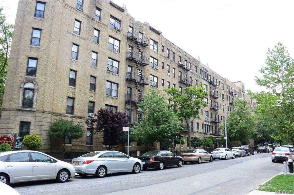 83-64 Talbot Street - Photo 1