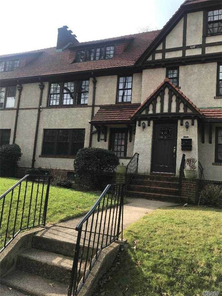 732 Burns Street - Photo 1