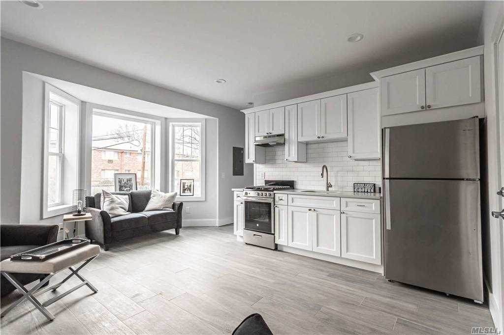 15 Saxon Avenue - Photo 1