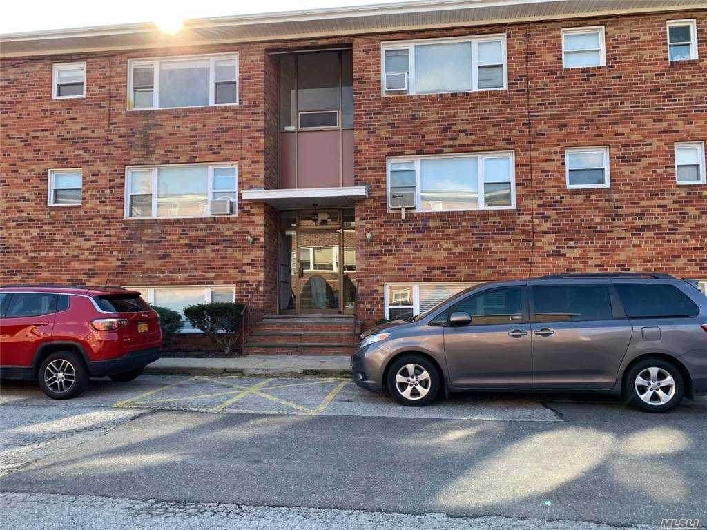 400 Corona Avenue - Photo 1