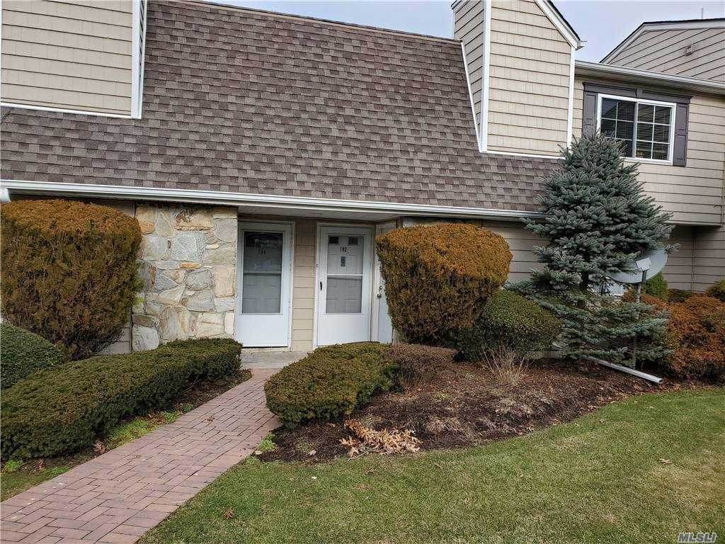 192 Lake Pointe Circle - Photo 1