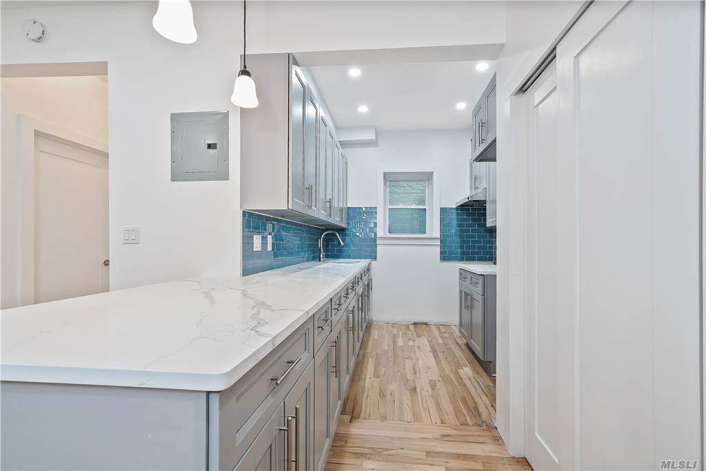 18-21 Madison St - Photo 1
