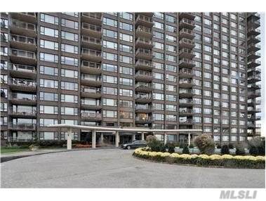 166-25 Powells Cove Boulevard - Photo 1