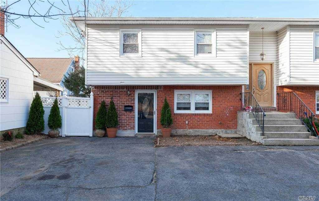 67 Sintsink Dr East - Photo 1