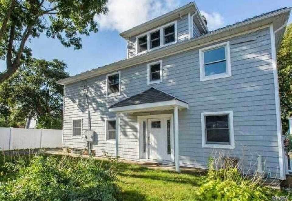 456 Glen Cove Avenue - Photo 1