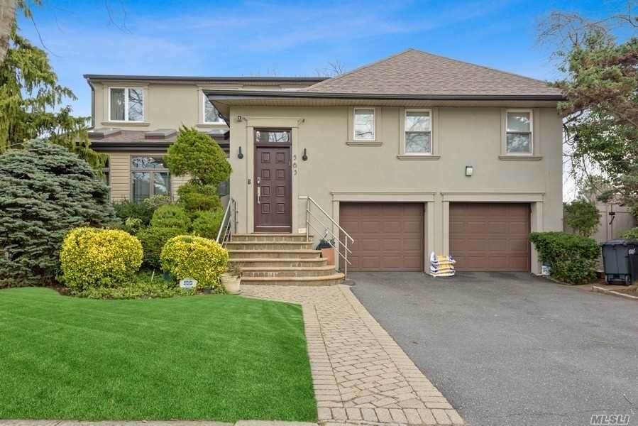 563 Linda Lane - Photo 1