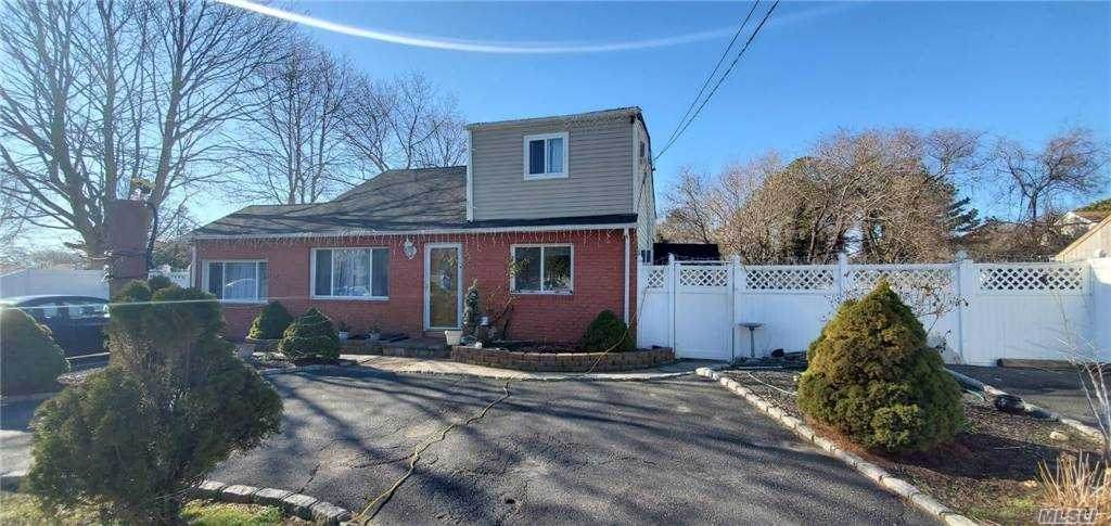 710 Provost Avenue - Photo 1