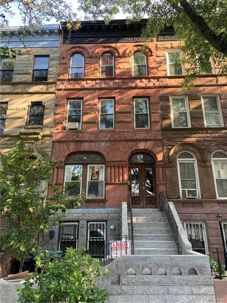 780 Putnam Avenue - Photo 1