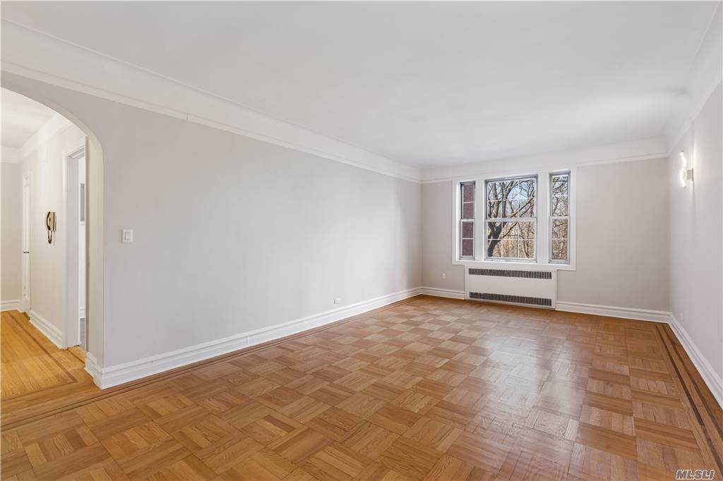 117-01 Park Lane South - Photo 1