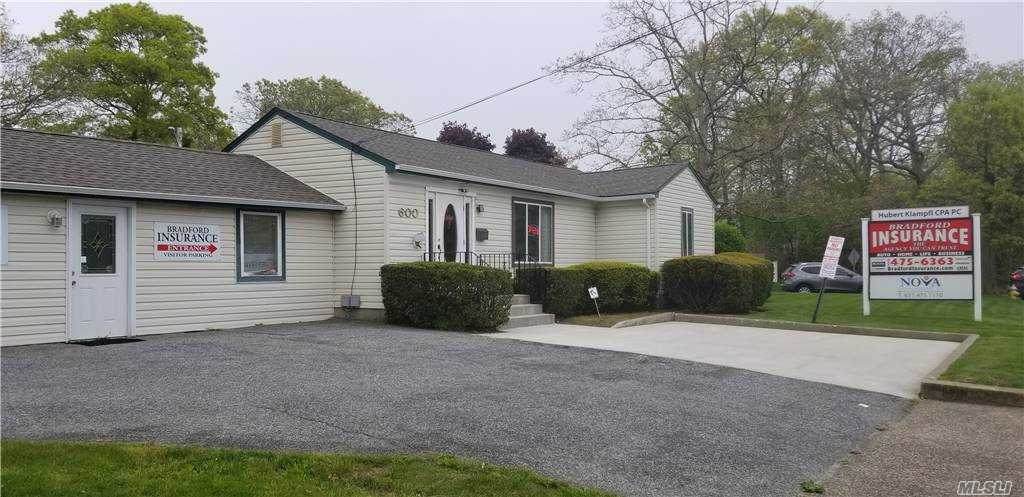 600 Waverly Avenue - Photo 1
