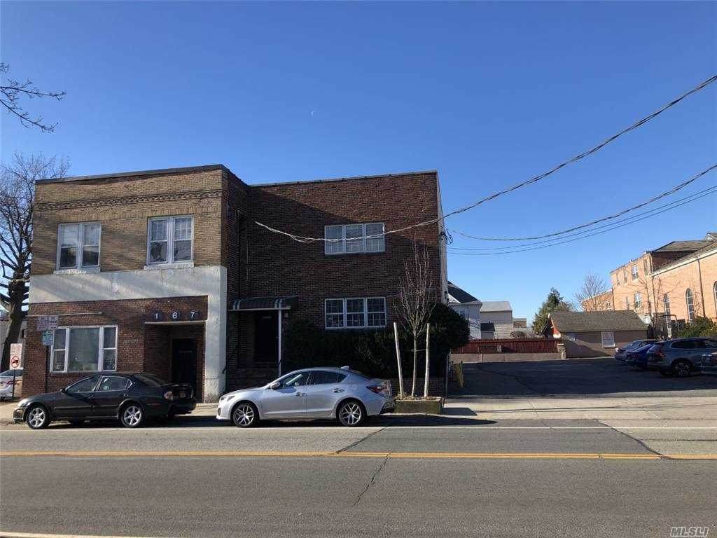 167 Willis Ave - Photo 1