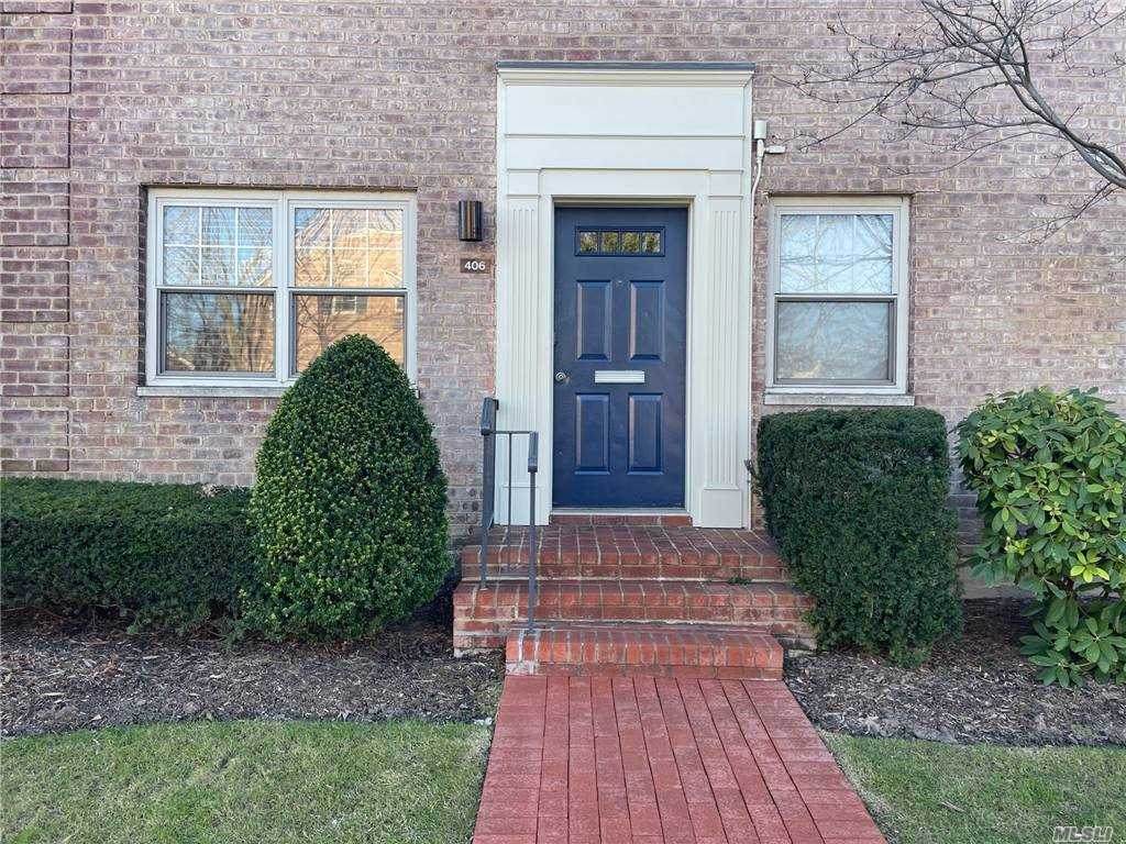 406 Merrick Road - Photo 1