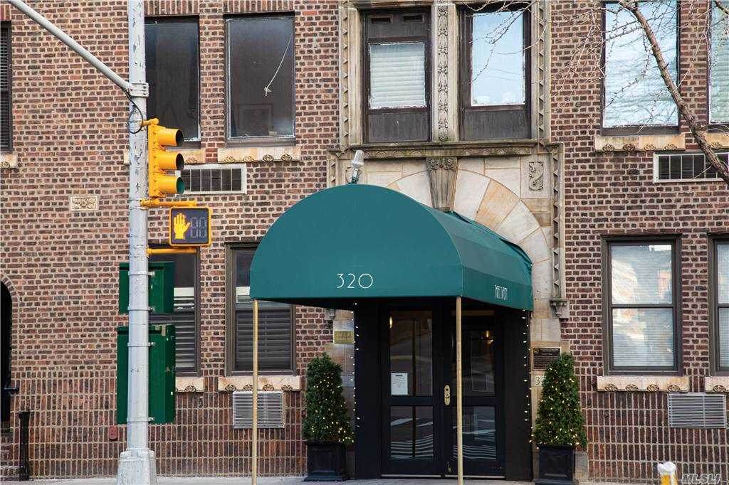 320 57 Street - Photo 1