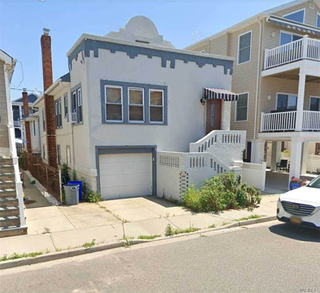 94 Illinois Avenue - Photo 1