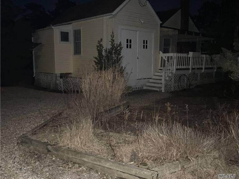 1 Driftwood Ln - Photo 1