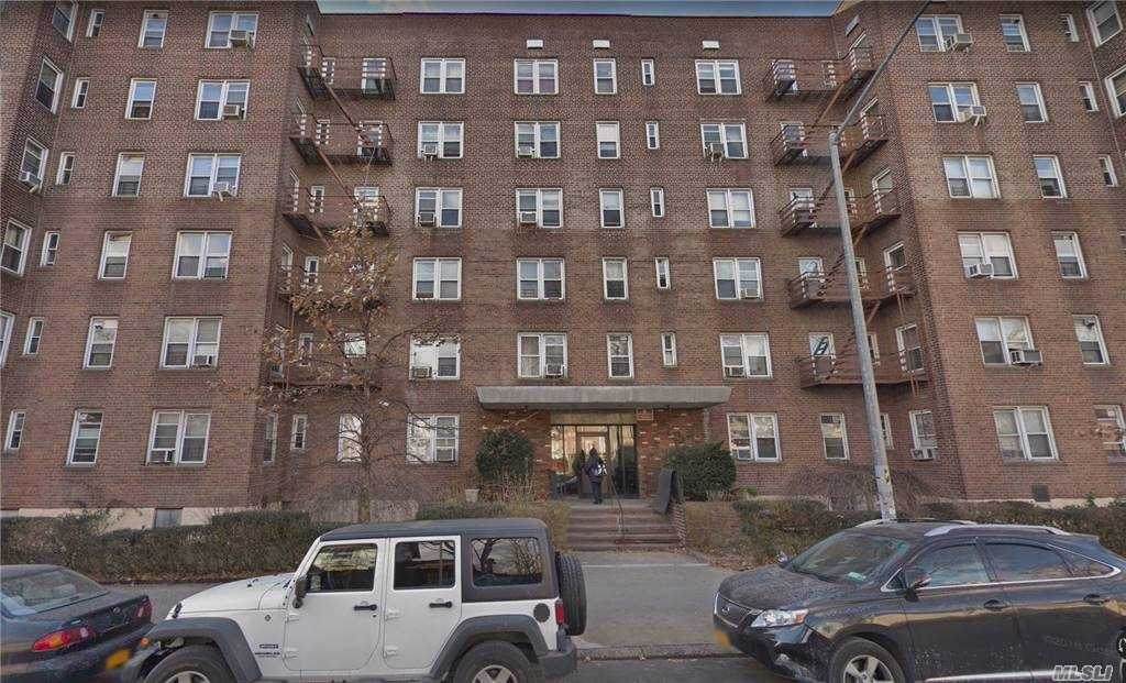 42-40 Bowne Street - Photo 1