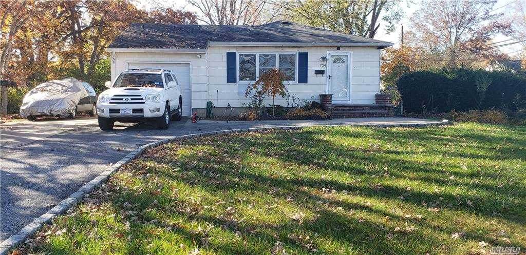 734 Broadway Avenue - Photo 1