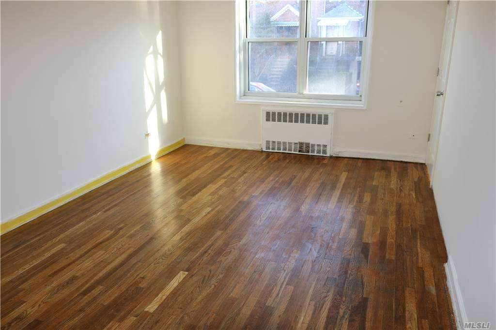 34-10 75 Street - Photo 1