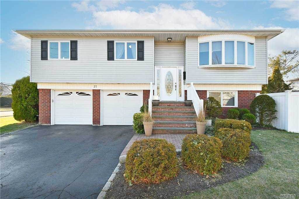 21 Lynn Place - Photo 1