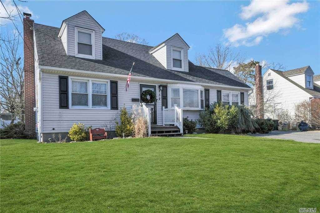 232 Schoenfeld Boulevard - Photo 1