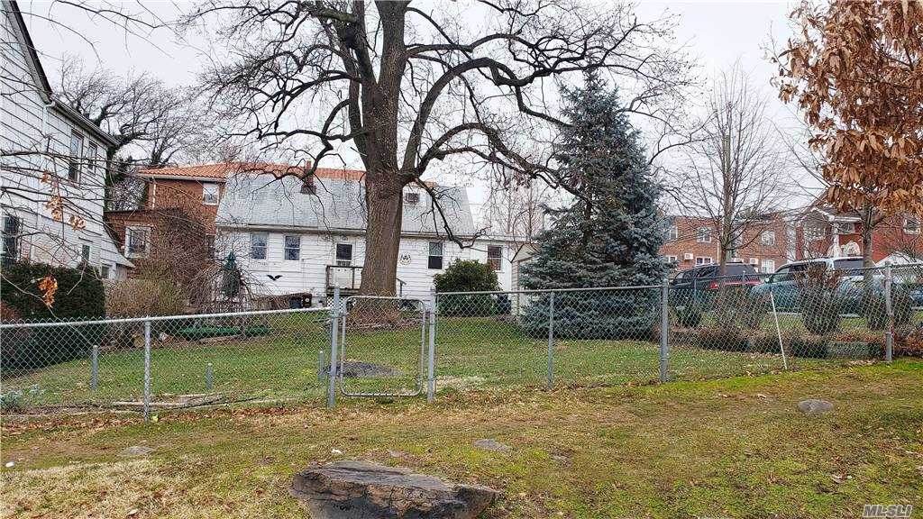 614 125 Street - Photo 1