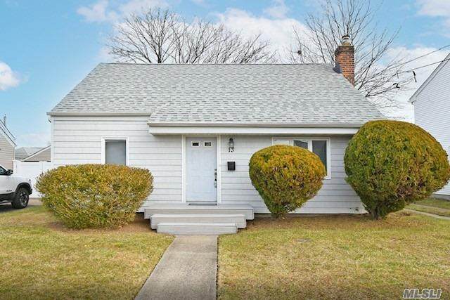 13 Colonial Avenue - Photo 1