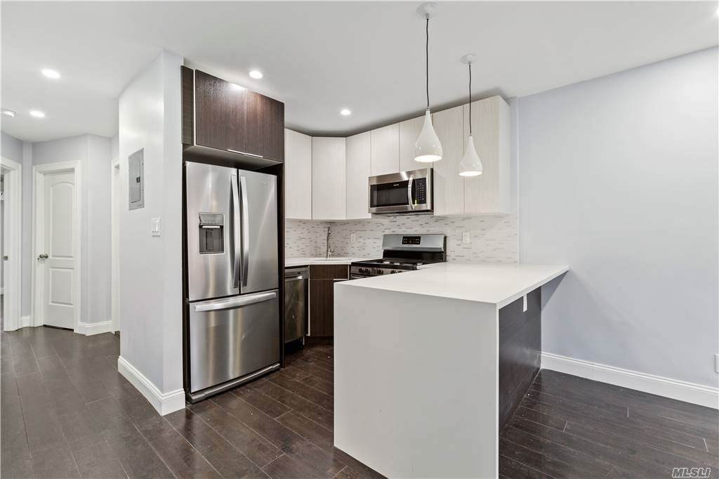 170 Monroe Street - Photo 1