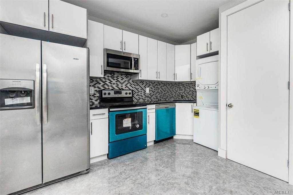 551 Knickerbocker Avenue - Photo 1