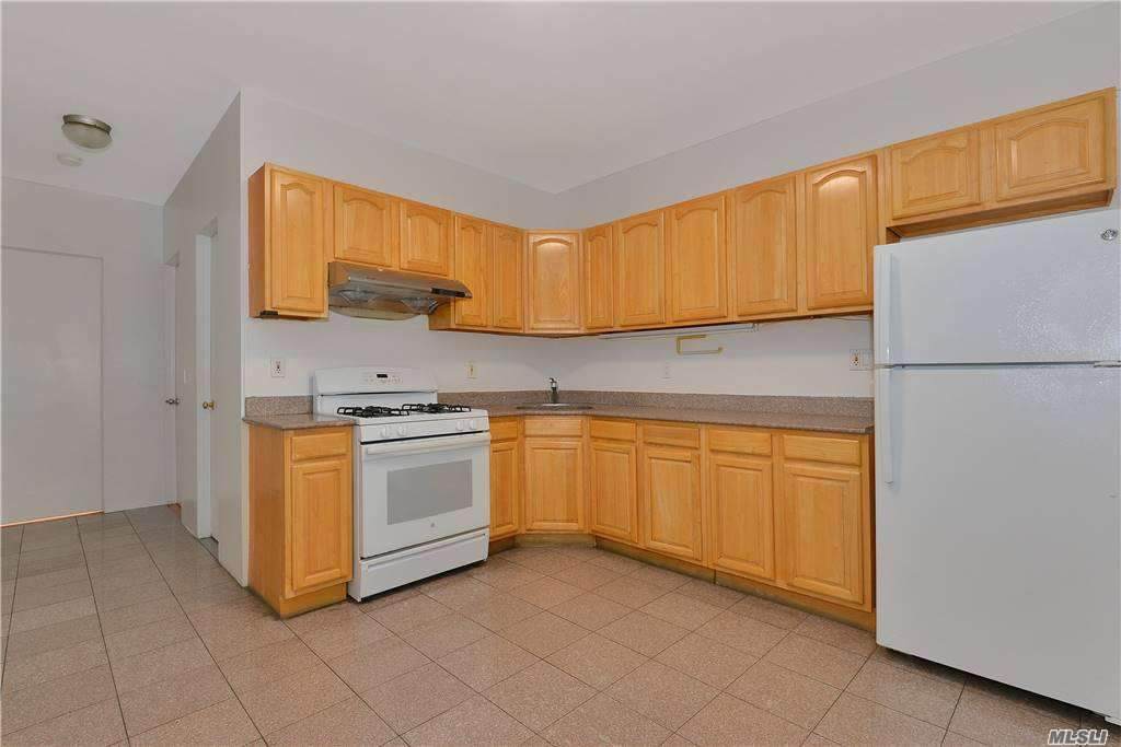 18-27 125 Street - Photo 1