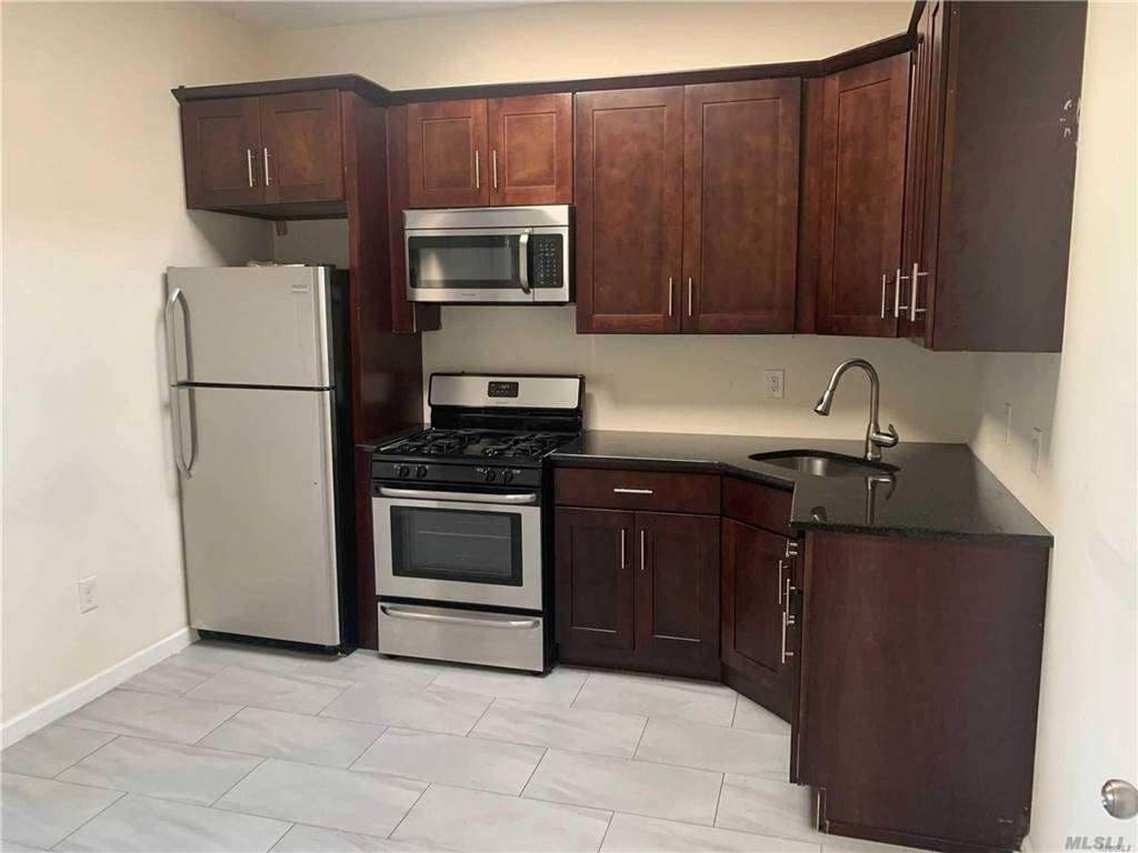 214-83 Jamaica Avenue - Photo 1
