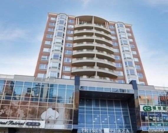 37-20 Prince Street - Photo 1