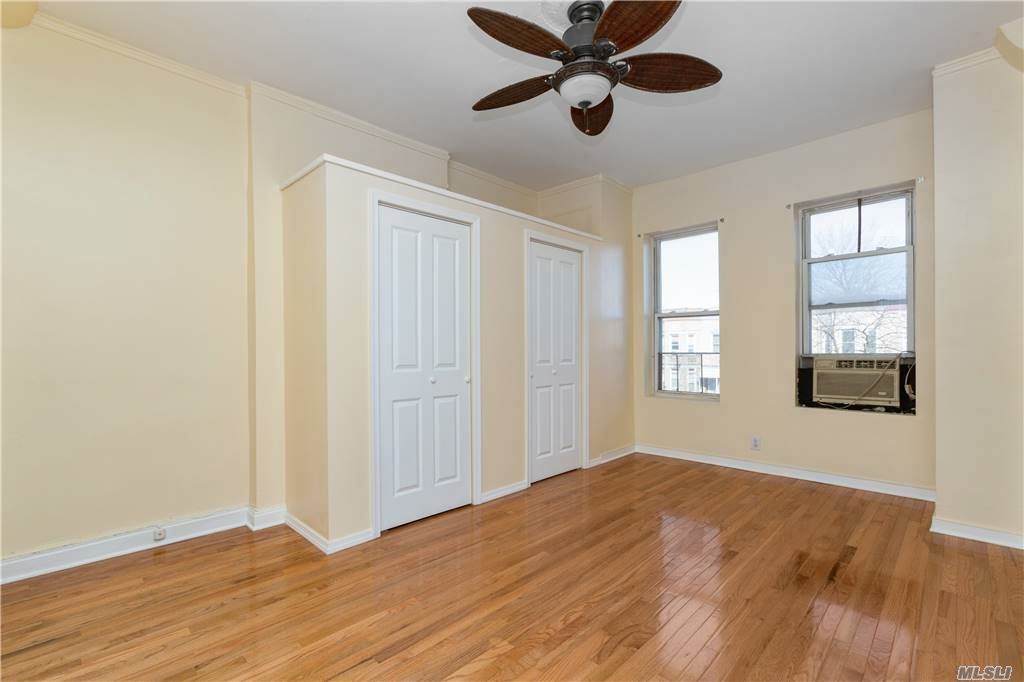 374 Hawthorne Street - Photo 1