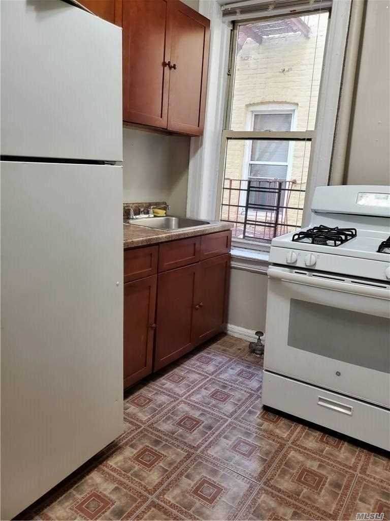 32-55 Steinway Street - Photo 1