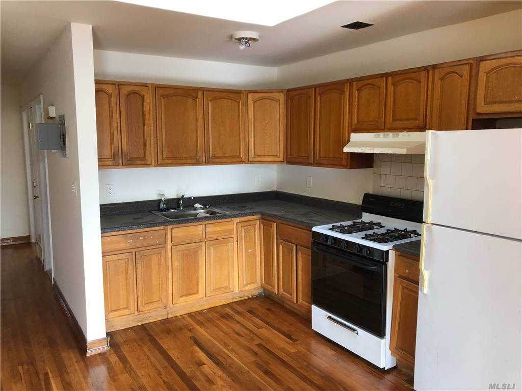11-58 Redfern Avenue - Photo 1