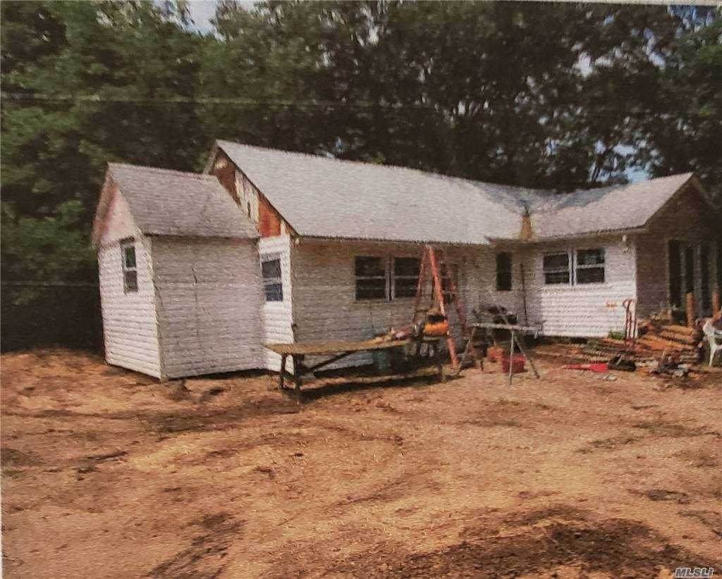 7 Long Island Avenue - Photo 1
