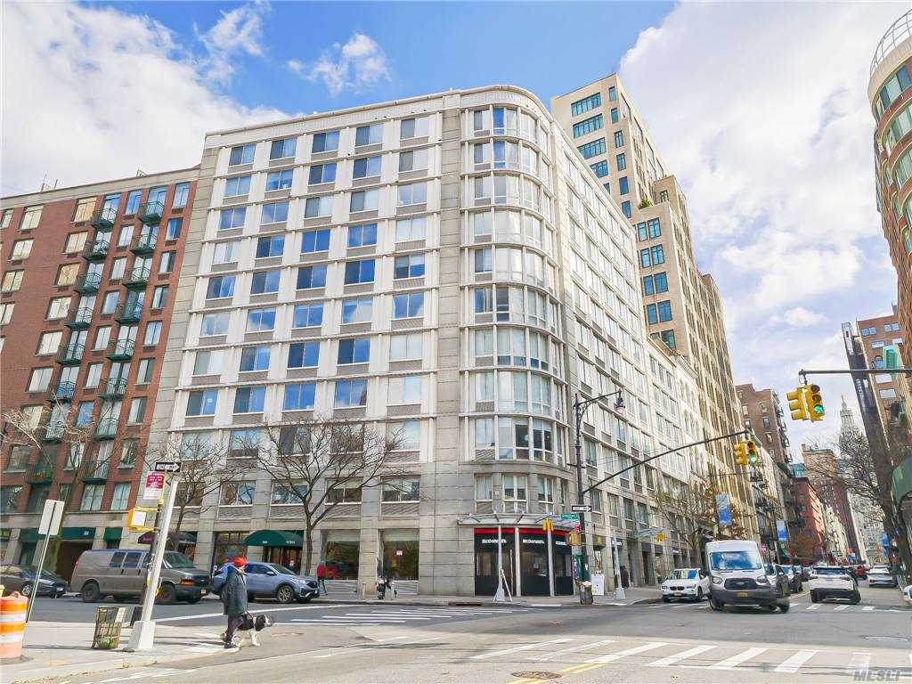 303 Greenwich Street - Photo 1